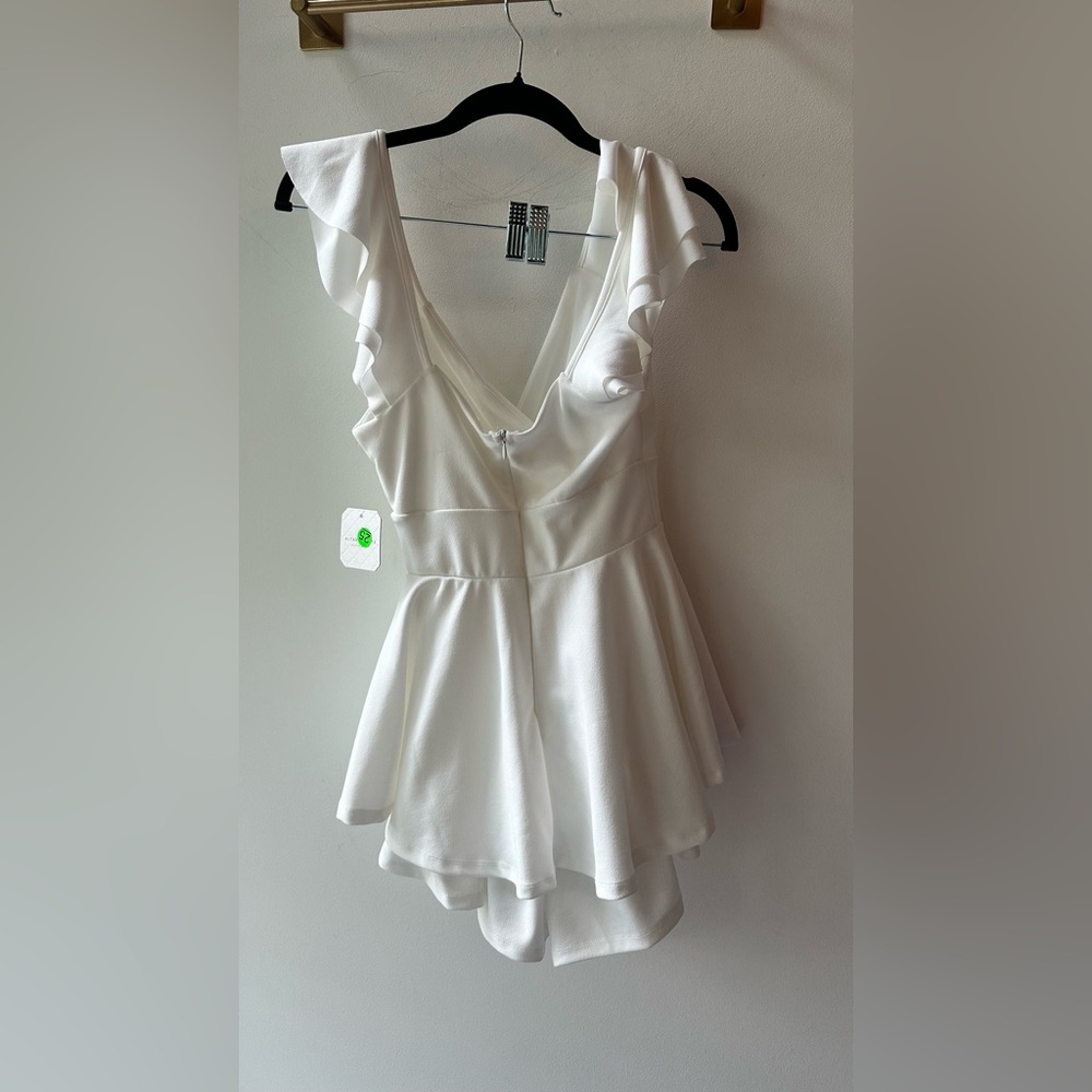 NWT Altar’d State, White Flutter Sleeve Tiered Romper, Size XS | 0413 - Picture 8 of 9